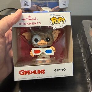 Funko Pop Gremlins ornament 2022 plus 2 figures.